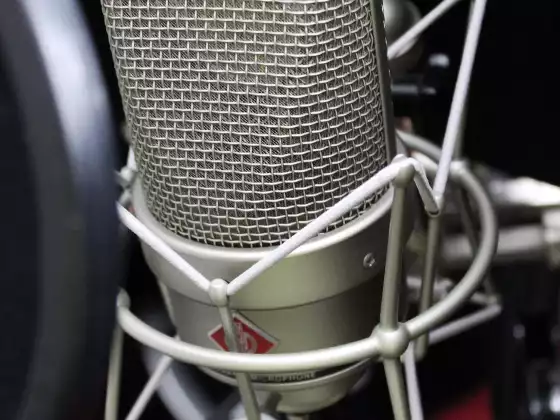 Discover your power in healthy voice and overcome hoarseness in voice