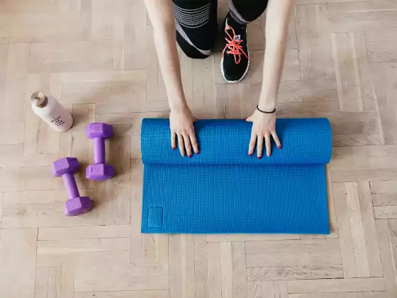 Mat Pilates: conceptos y ejercicios básicos para principiantes e intermedios