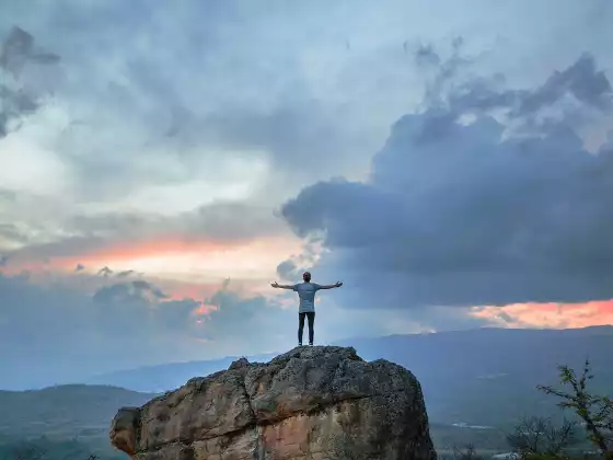 Conexiones del alma: una clase canalizada de trance con gracia