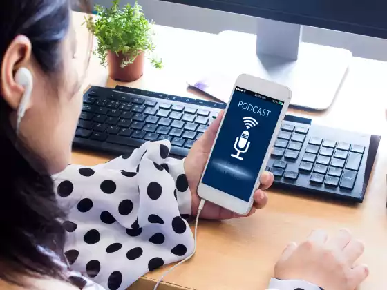 Création de cours en ligne avec Debbie Prediger, experte en stratégie d'entreprise de WU