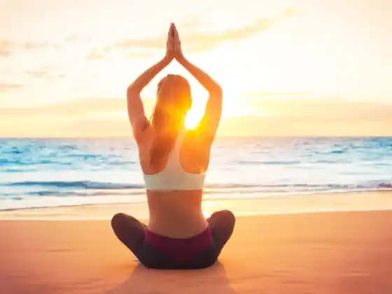 Clase de Yoga: Zen y Yoga, El Arte de Fluir